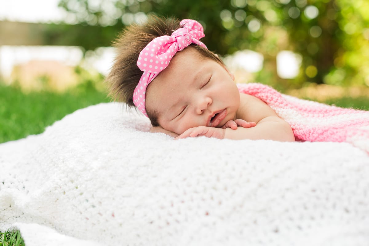 Popular Styles of Newborn Photography | Posed & Candid Baby Photos