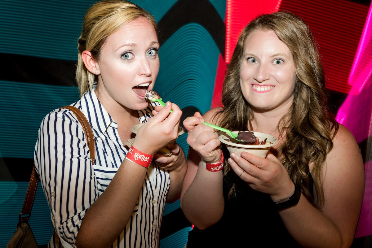 Yelp's Oh Hey Summer Party Photo Booth