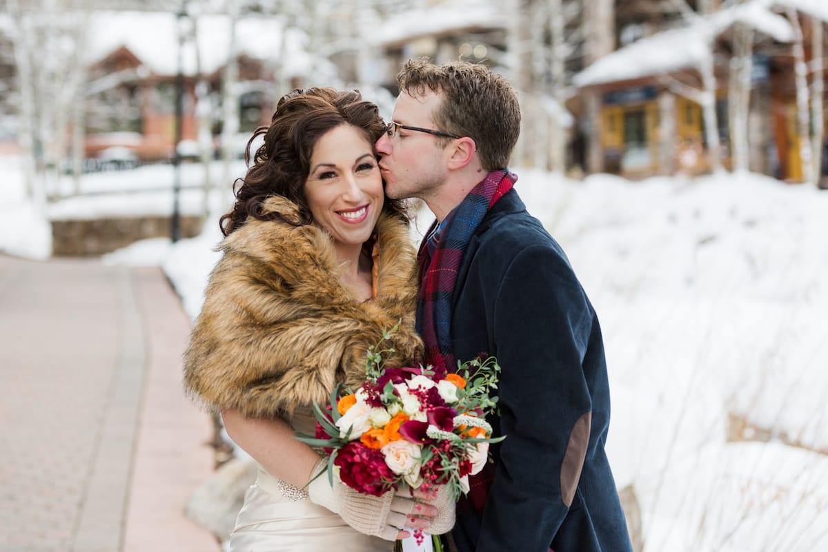 How to Keep Warm During a Winter Wedding – Focus: the From the Hip