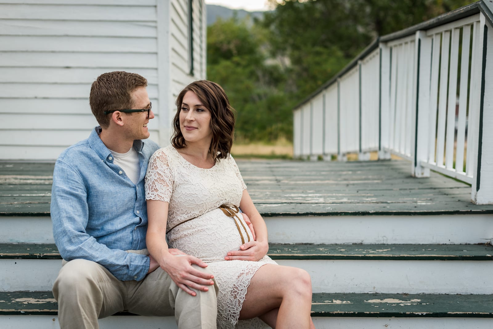 A Golden Maternity Session | Maternity photos | Golden | From the Hip Photo
