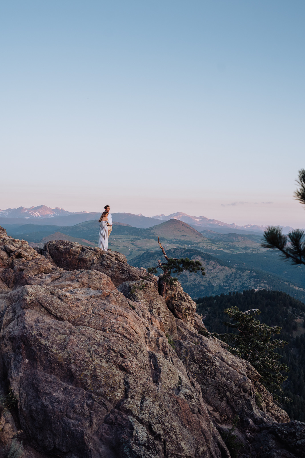 Love at Lost Gulch | Engagement Photo | Lost Gulch Overlook | From the Hip Photo