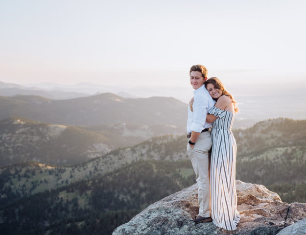Love at Lost Gulch | Engagement Photo | Lost Gulch Overlook | From the Hip Photo