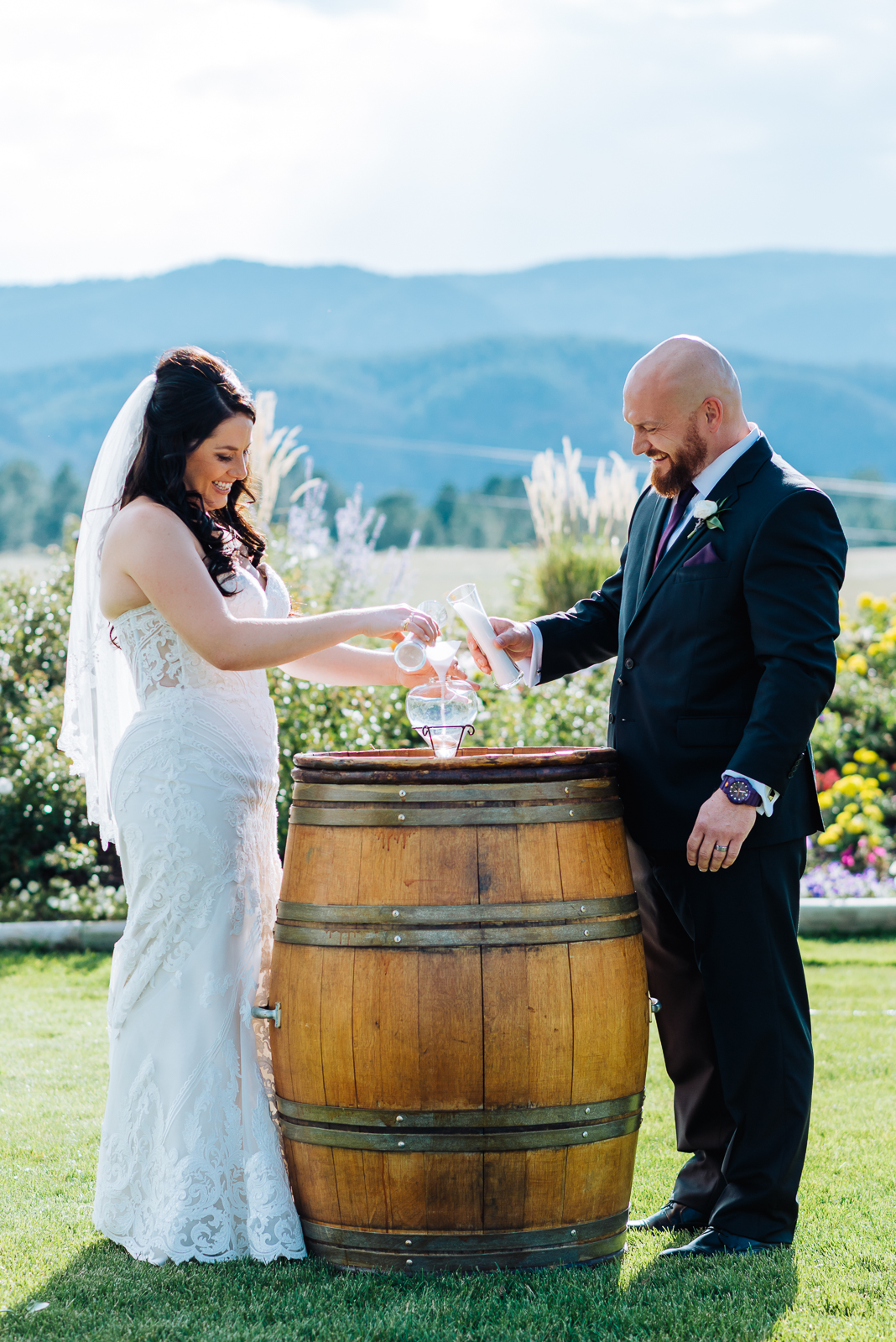 A Sunny Day with Emily & Drew | Crooked Willow Farms Wedding Photos