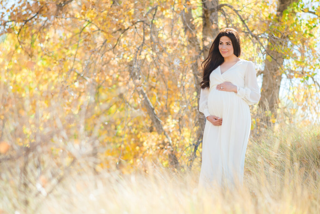 Bluff Lake Nature Center Outdoor Trail Park Nature Fun Candid Romantic Maternity Family Picture | From the Hip Photo Denver Colorado Portrait Photography 