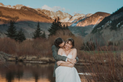 Vail Colorado outdoor mountain ski resort nature fun adventurous candid wedding picture | From the Hip Photo Denver portrait photography