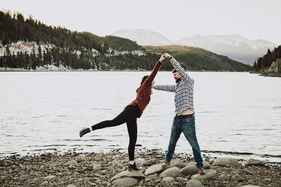 Tips to Plan the Best Engagement Photos Near Breckenridge or Dillon mountain outdoor Lake Dillon engagement picture | From the Hip Photo Denver Colorado Portrait Photography 