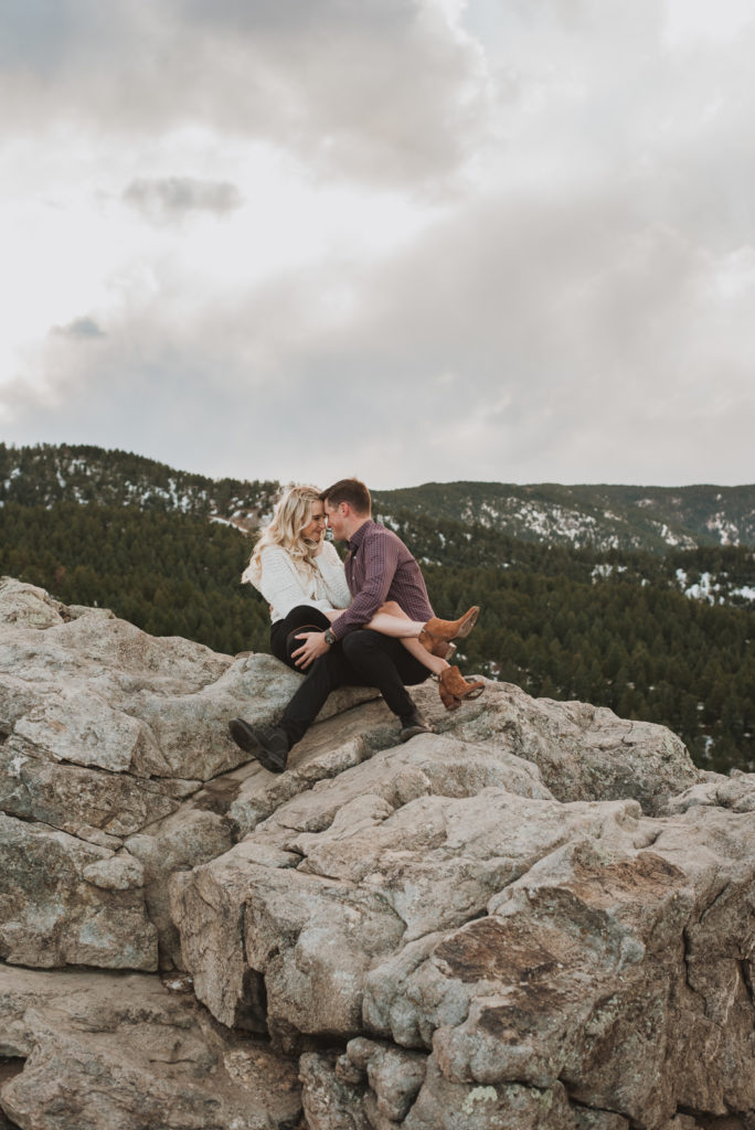 The Expert Guide for Planning Boulder Engagement Photo Sessions Lost Gulch Overlook Romantic Outdoor Picture | From the Hip Photo Denver Colorado Portrait Photography
