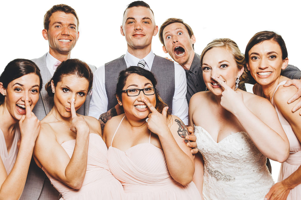 Funny photo | Bridesmaids and groomsmen | Wedding photo booth | Planning your dream wedding 