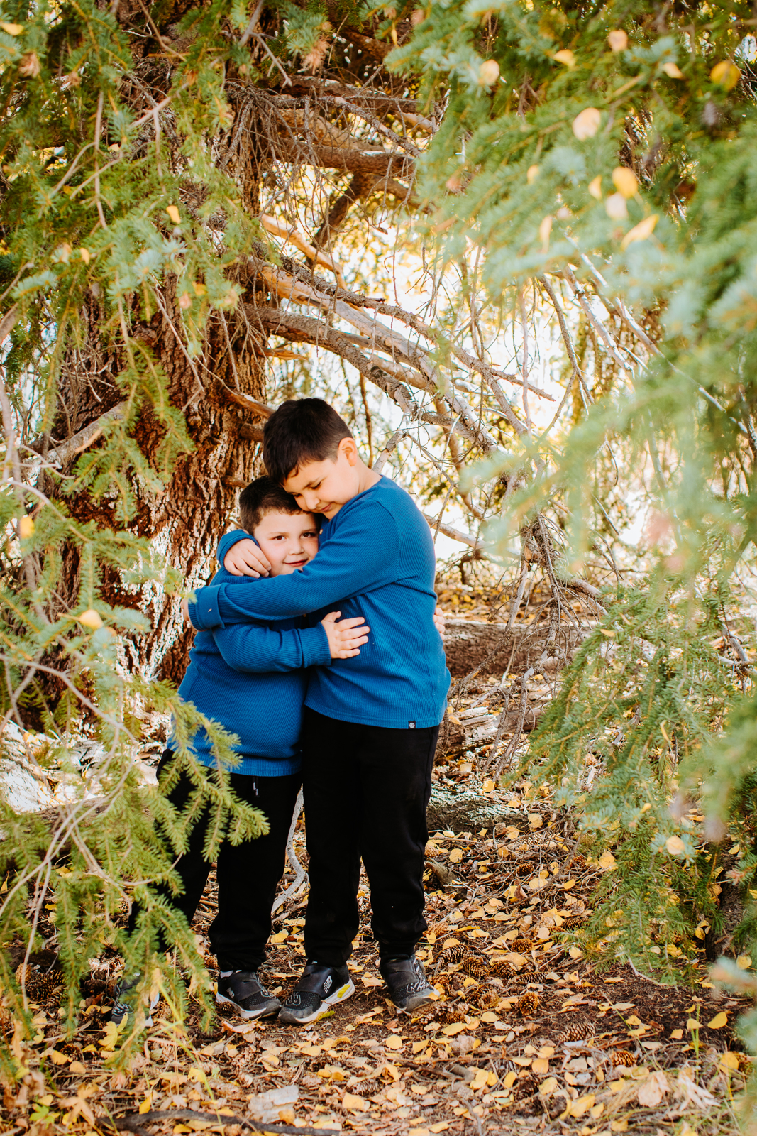 brother hug at Meyer ranch park