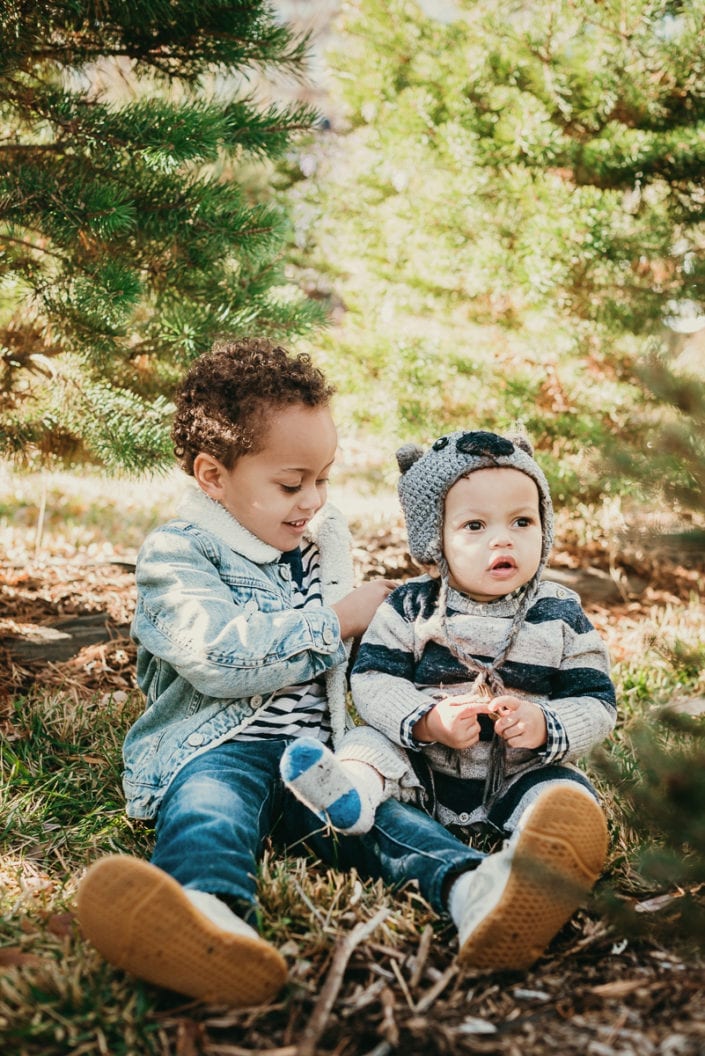 Family Christmas tree photo session in Denver | Colorado Lifestyle Photographer