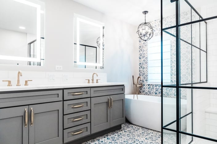 Modern White and Black Bathroom Photo | Colorado's Best Real Estate Photographers