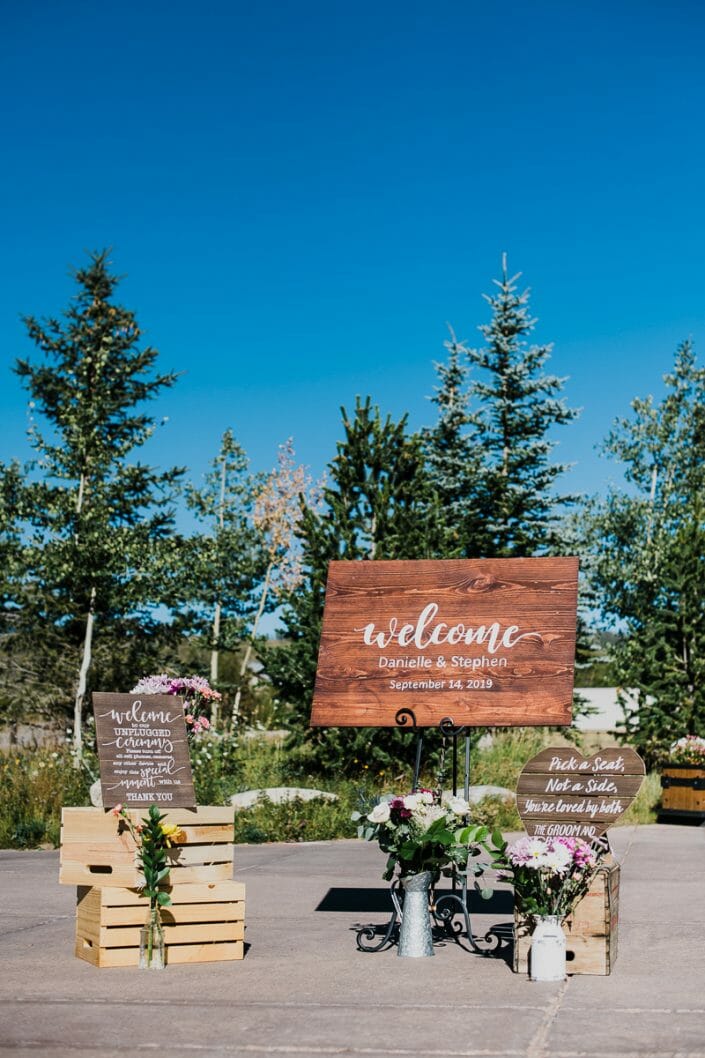 Romantic Mountain Wedding Decor and Food | Denver Colorado Elopement Photographer